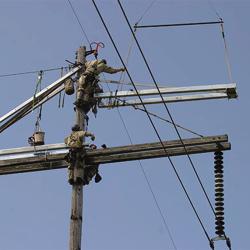 345kv “live” re-framing with Hughes Brothers’ steel truss.